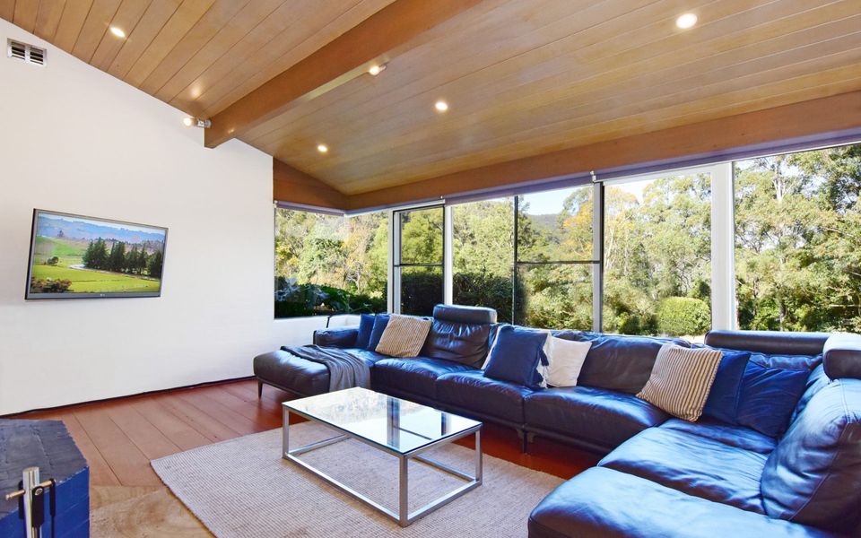 Yeola – Lush location with river access!