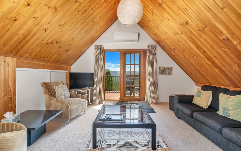 Alcheringa Cottage – Amazing Location with views!