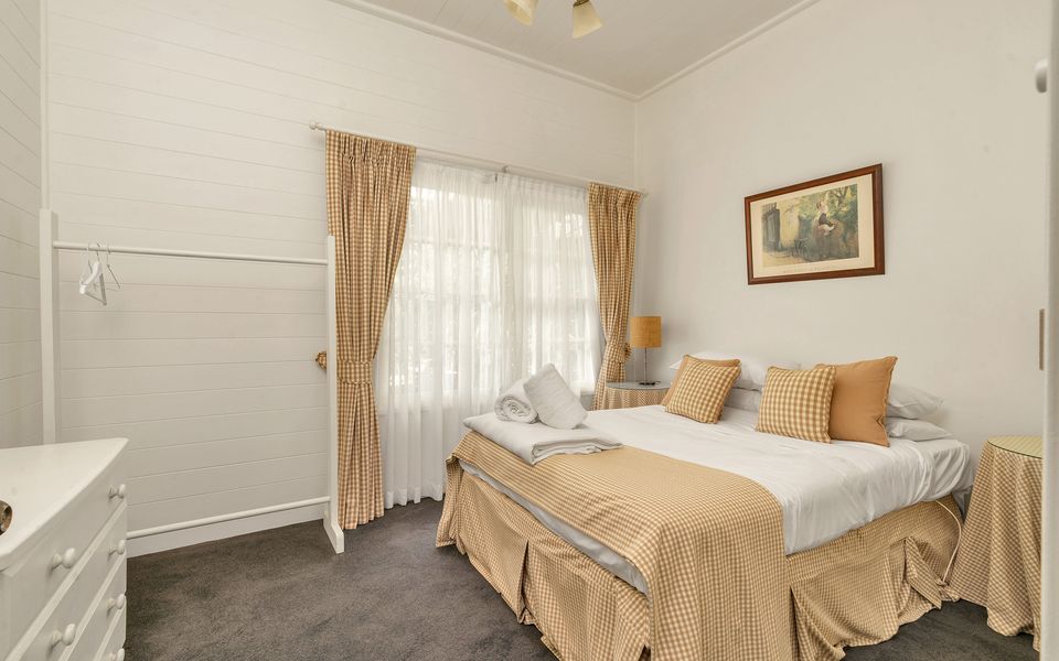 Alcheringa Cottage – Amazing Location with views!