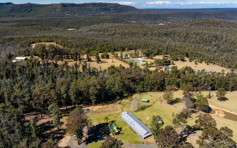 MarMel – Four bedroom home with pool and fire pit