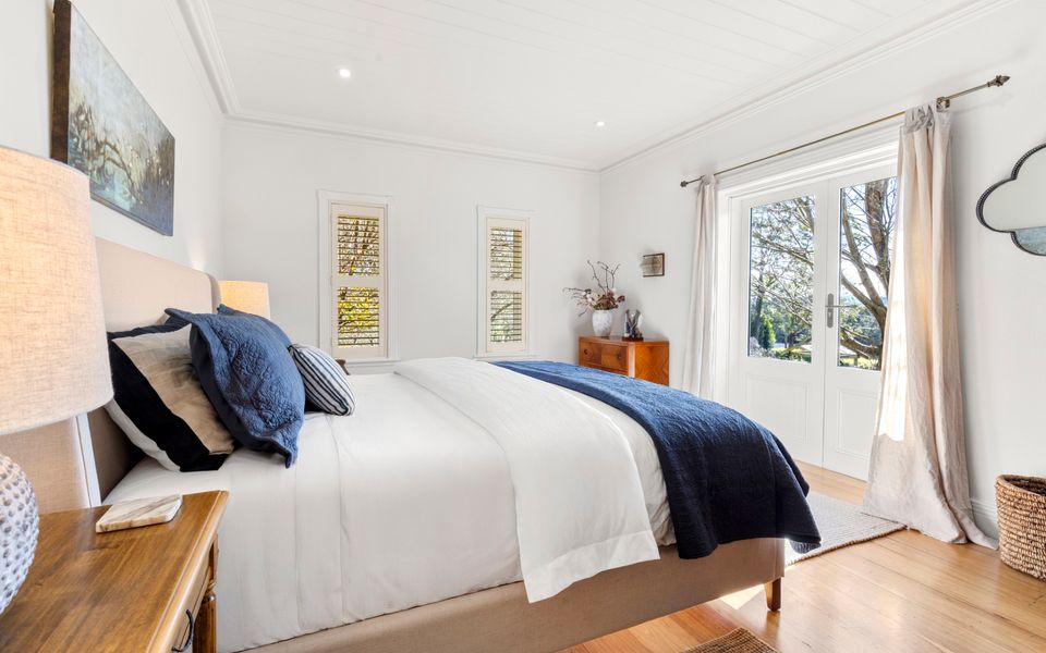 Mulgrave House & Cottage