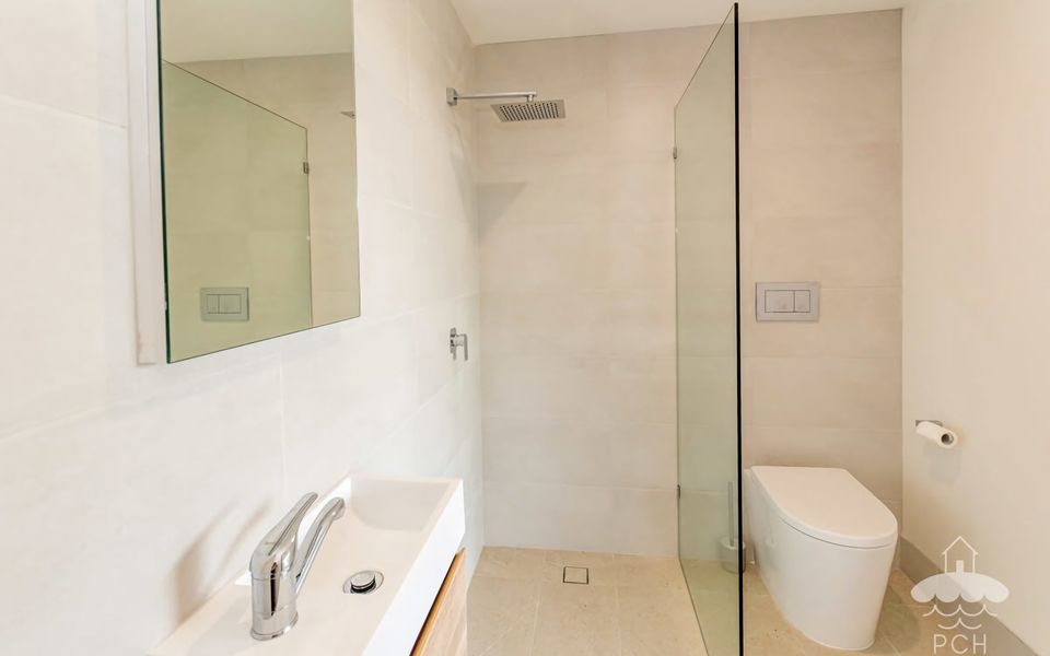 28 Ennisvale AvE – Stay 5 Nights PAY 4 – Jan 1-22