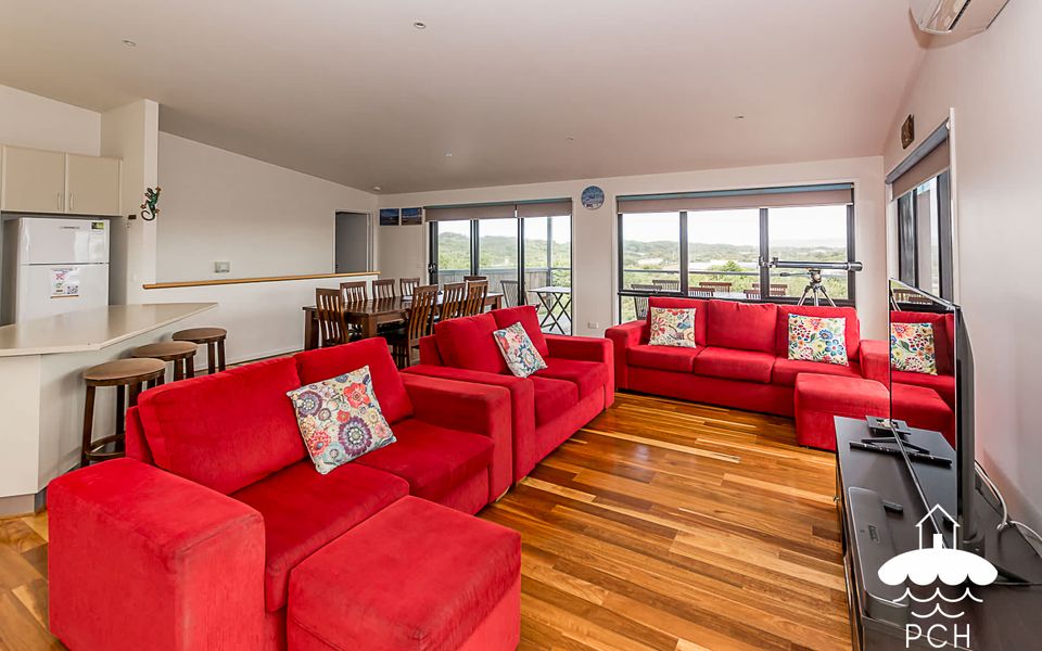 37 Oceanview Pde – Stay 5 Nights PAY 4 – Jan 1-22