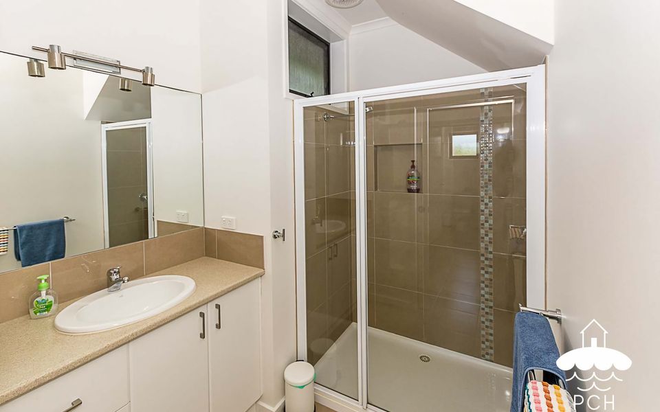 37 Oceanview Pde – Stay 5 Nights PAY 4 – Jan 1-22