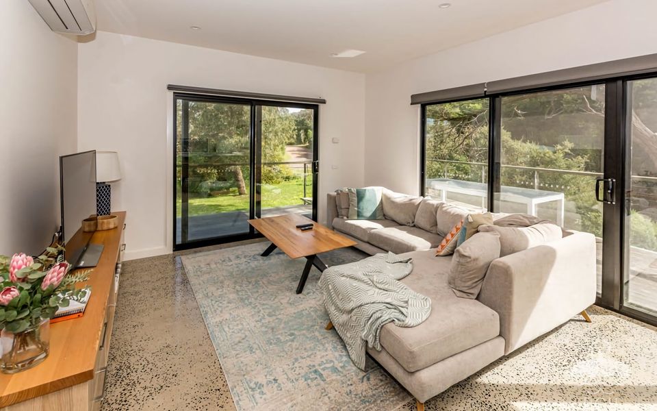 1 Anderson Ave – Stay 5 Nights – PAY 4 Jan 1-22