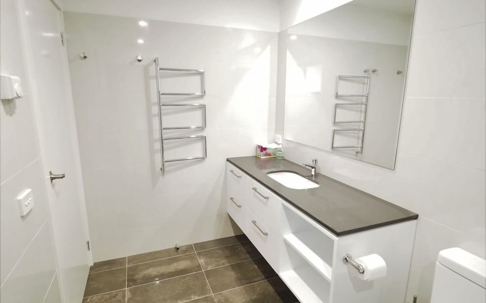 1 Anderson Ave – Stay 5 Nights – PAY 4 Jan 1-22