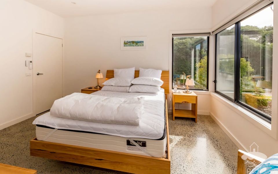 1 Anderson Ave – Stay 5 Nights – PAY 4 Jan 1-22