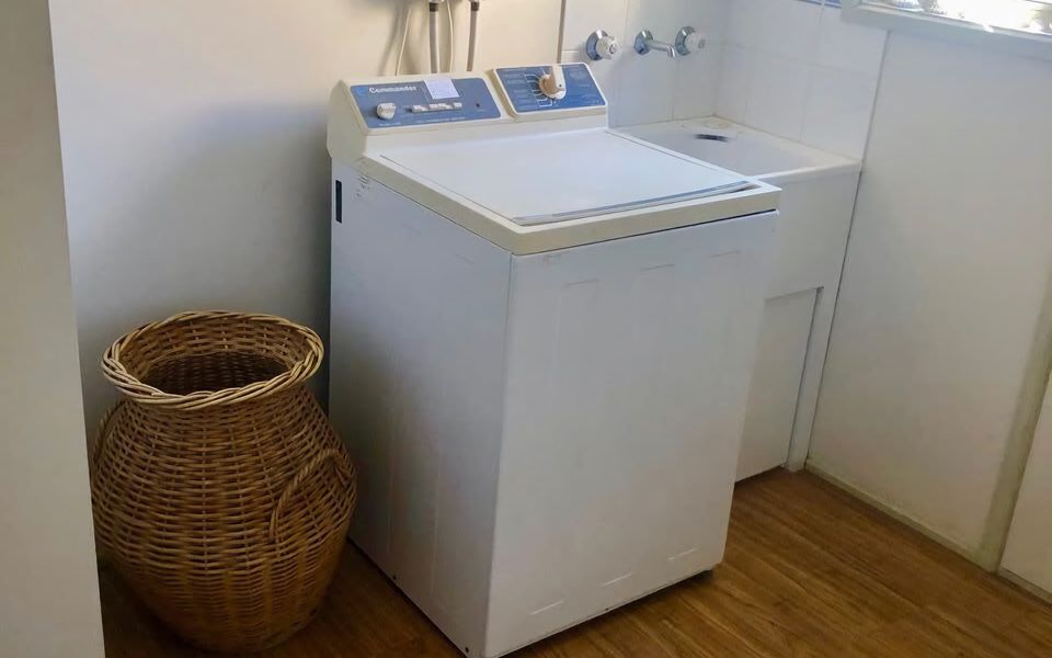 1 Tecoma Ave – Stay 5 Nights PAY 4 – Jan 1-22