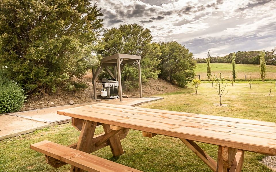 Benwerrin House – Stay 5 Nights PAY 4 – Jan 1-22