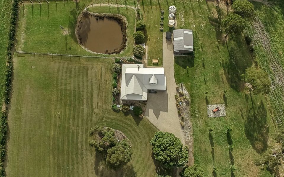 Benwerrin House – Stay 5 Nights PAY 4 – Jan 1-22