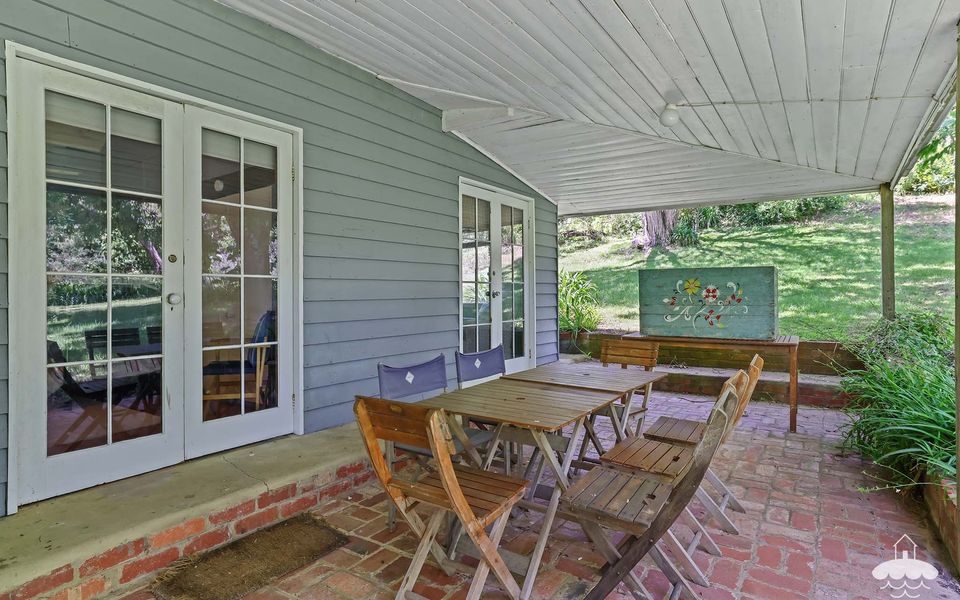 Outdoor Entertaining Area