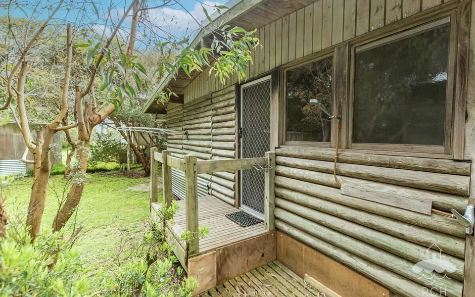 Sandy Point Log Cabin
