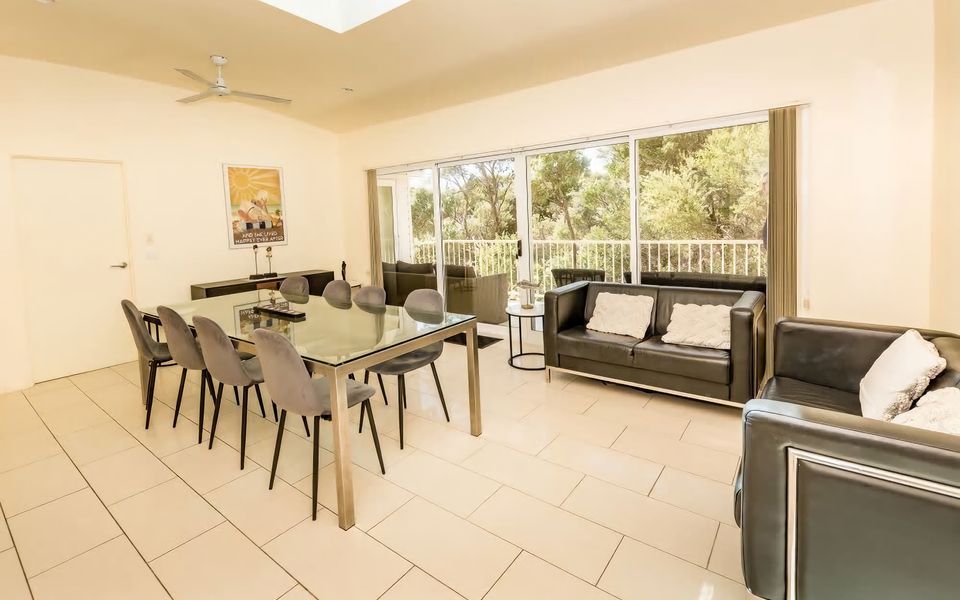 The White House Sandy Point