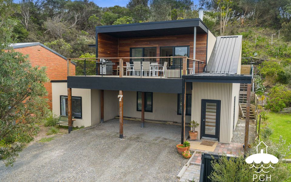 Ryans Rising Front facade