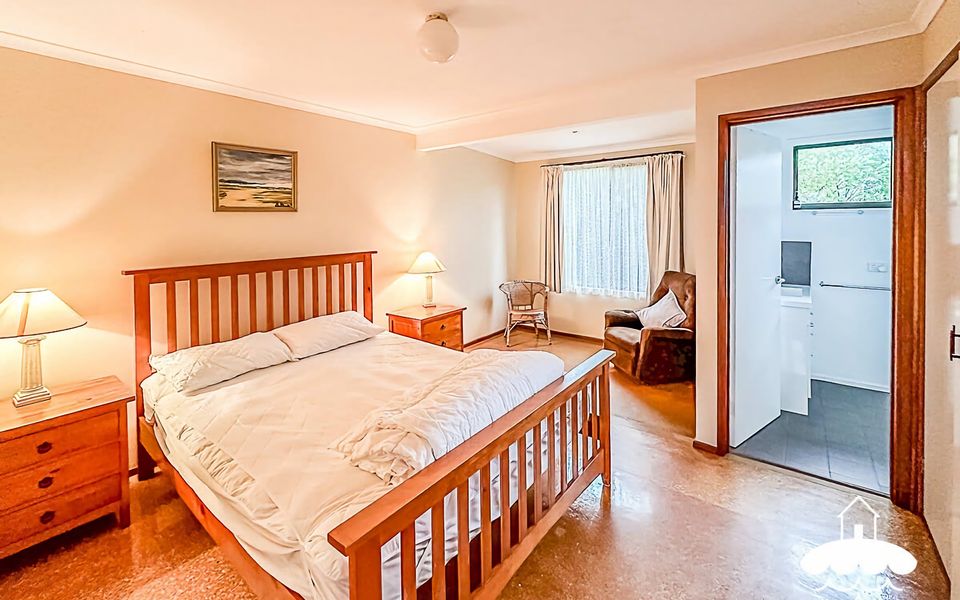 14 Tecoma Ave – Stay 5 Nights PAY 4 – Jan 1-22