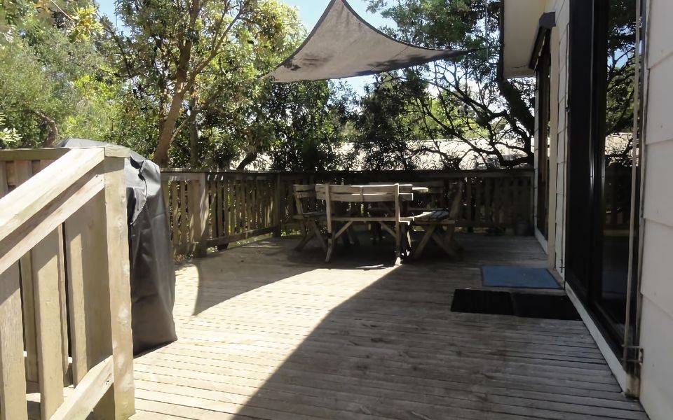 14 Tecoma Ave – Stay 5 Nights PAY 4 – Jan 1-22