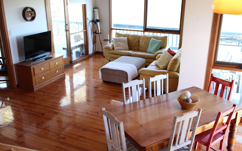 Tree Top – 4 Robert Norman Street