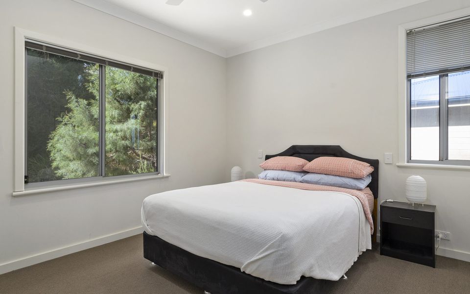 ‘YELLOW Door’ on Stacey – 17 Stacey Drive