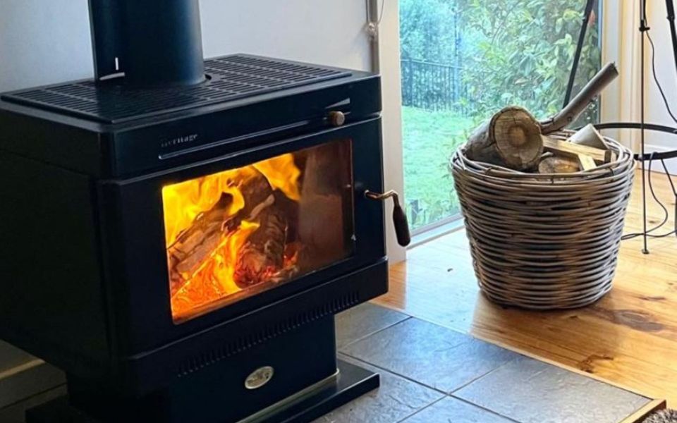 ‘YELLOW Door’ on Stacey – 17 Stacey Drive