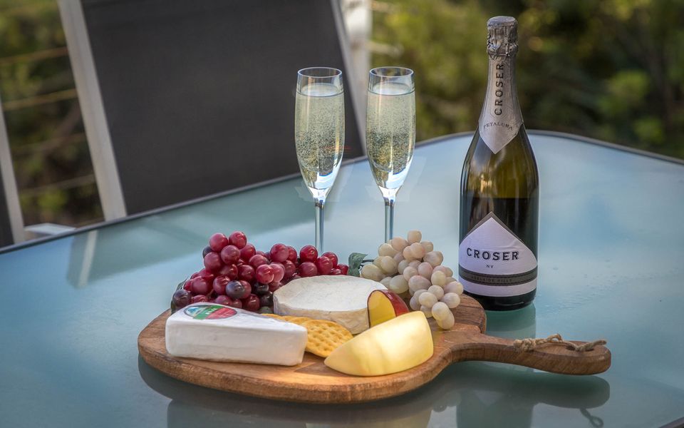 Wave and See – 53 Gold Coast Drive