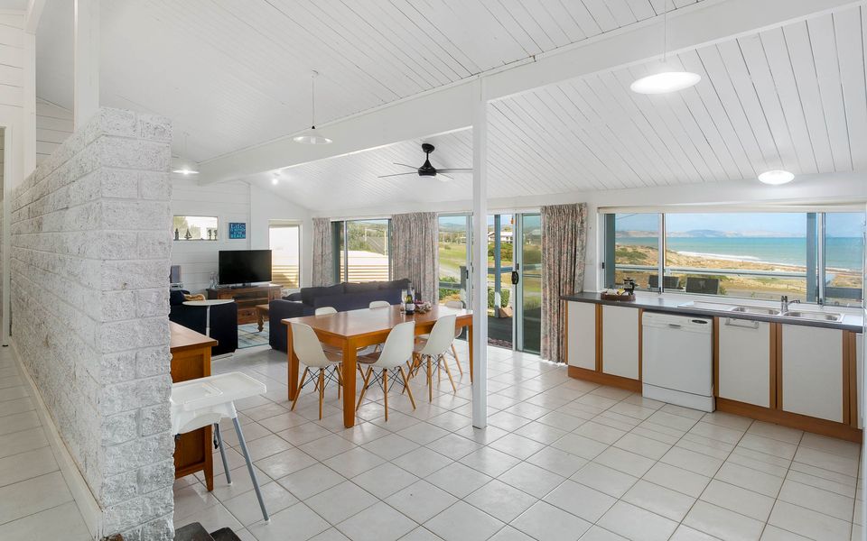 Wave and See – 53 Gold Coast Drive