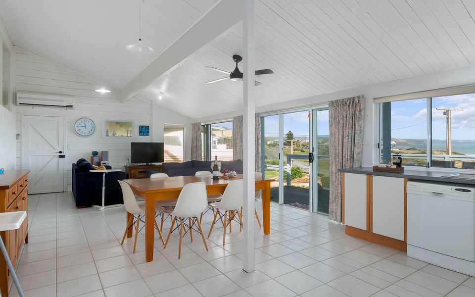 Wave and See – 53 Gold Coast Drive