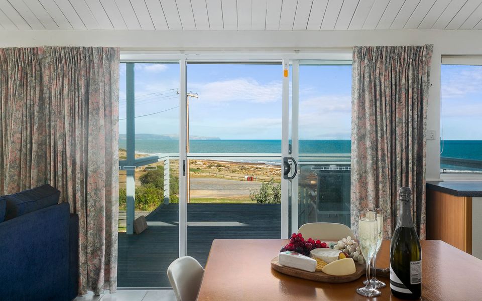 Wave and See – 53 Gold Coast Drive