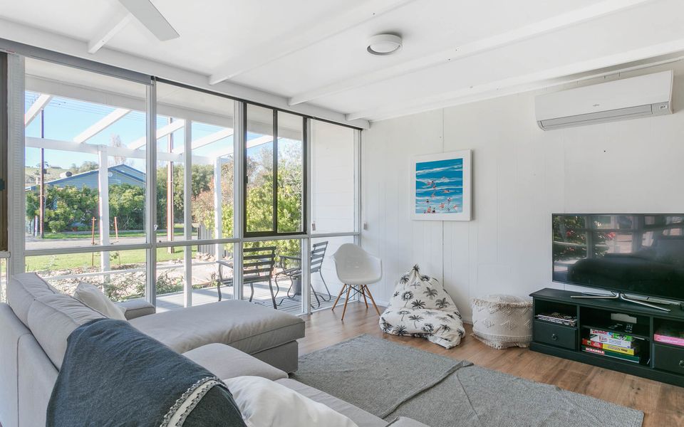 35 Degrees South – 79 Laronde