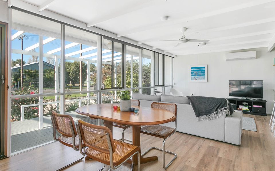 35 Degrees South – 79 Laronde