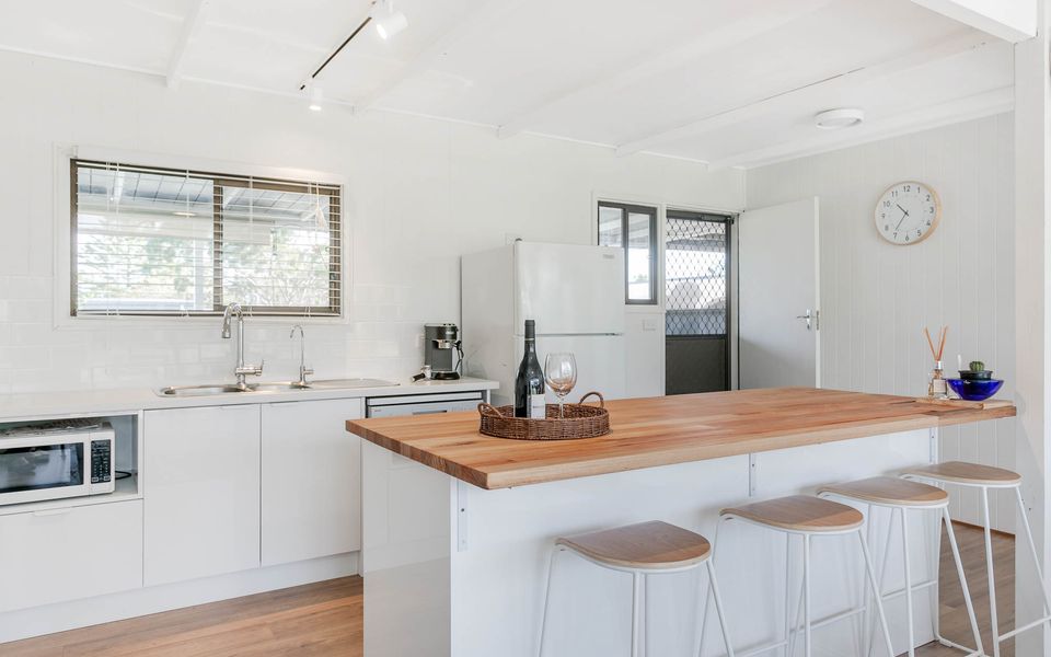 35 Degrees South – 79 Laronde