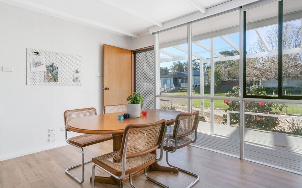 35 Degrees South – 79 Laronde