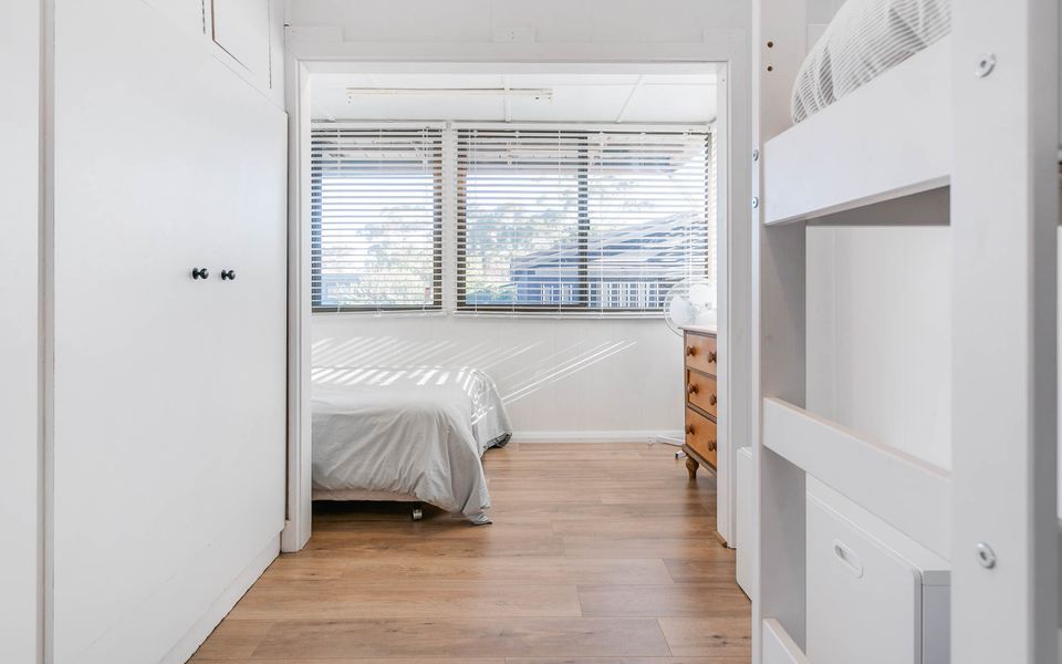 35 Degrees South – 79 Laronde