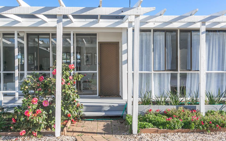 35 Degrees South – 79 Laronde