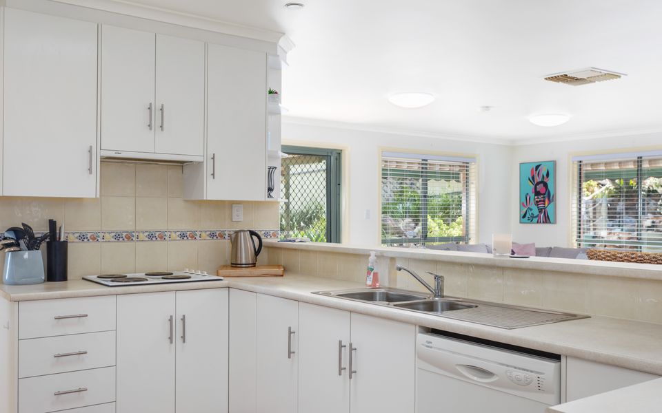 Dive into Dorset – 10 Dorset Court