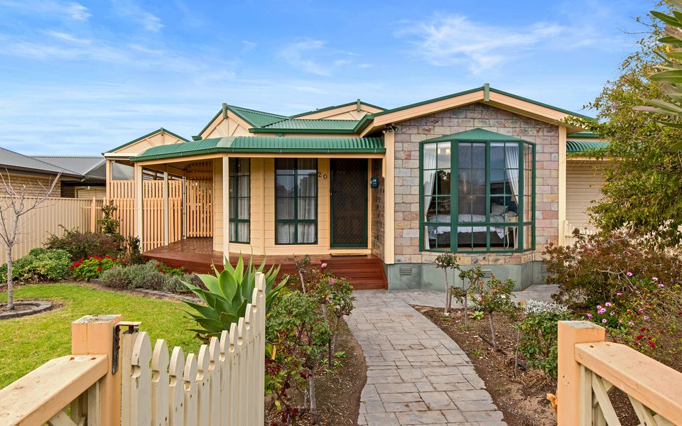 Ti Na Mara – 20 Resolute Avenue, Normanville