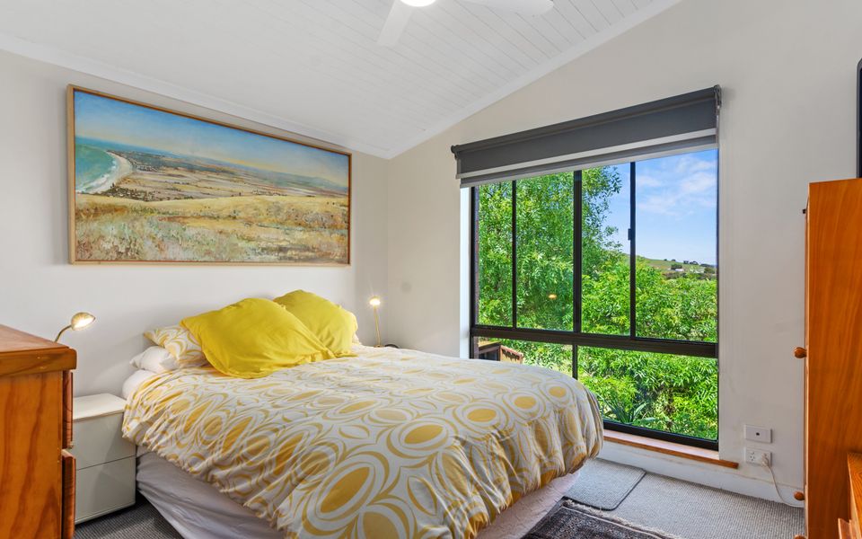 Coast and Country – 16 Riverview Drive, Carrickalinga