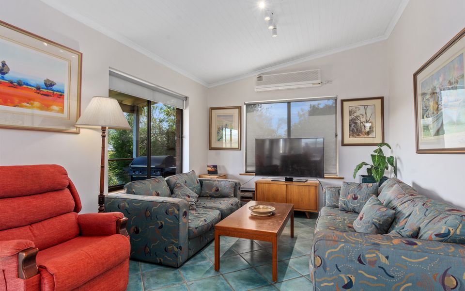 Coast and Country – 16 Riverview Drive, Carrickalinga