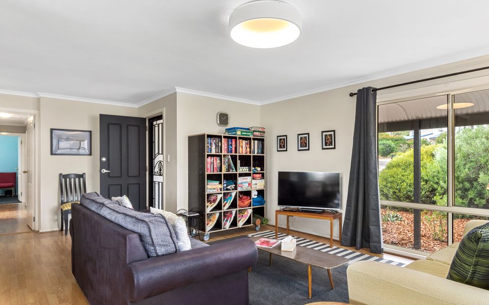 15 Dorset Court, Carrickalinga