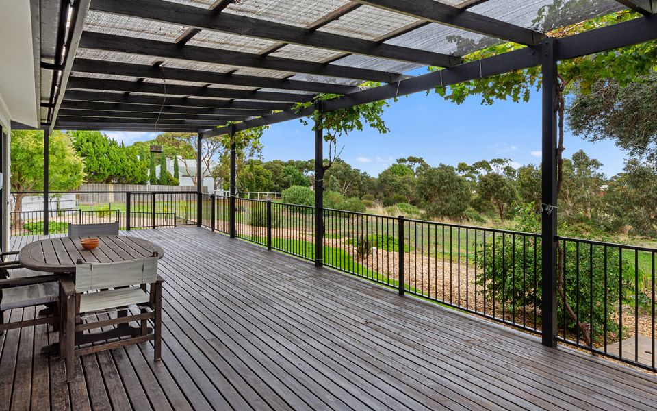 15 Dorset Court, Carrickalinga