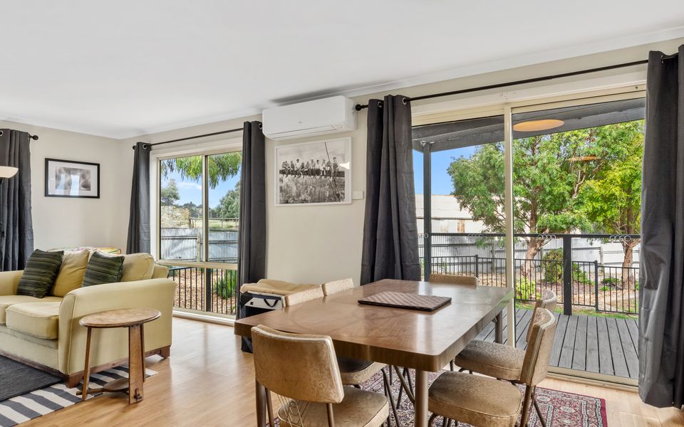 15 Dorset Court, Carrickalinga