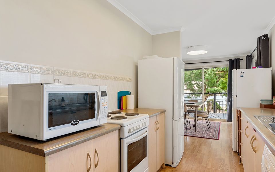 15 Dorset Court, Carrickalinga