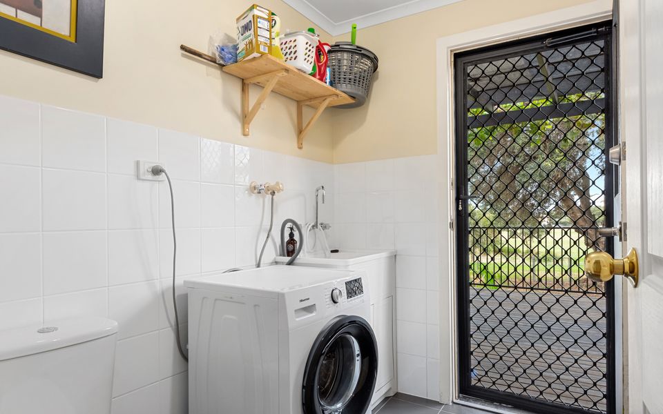 15 Dorset Court, Carrickalinga