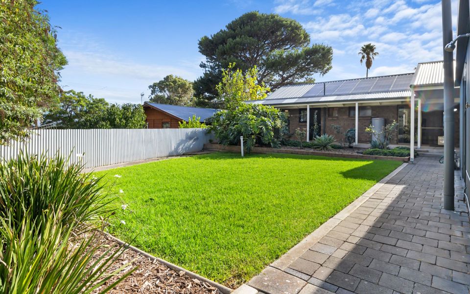 Sea Whisper – 6 Guinea Place