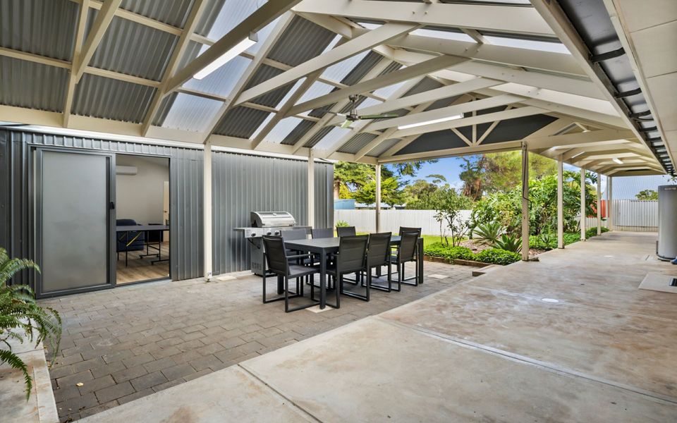 Sea Whisper – 6 Guinea Place