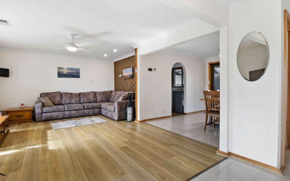 Sea Whisper – 6 Guinea Place