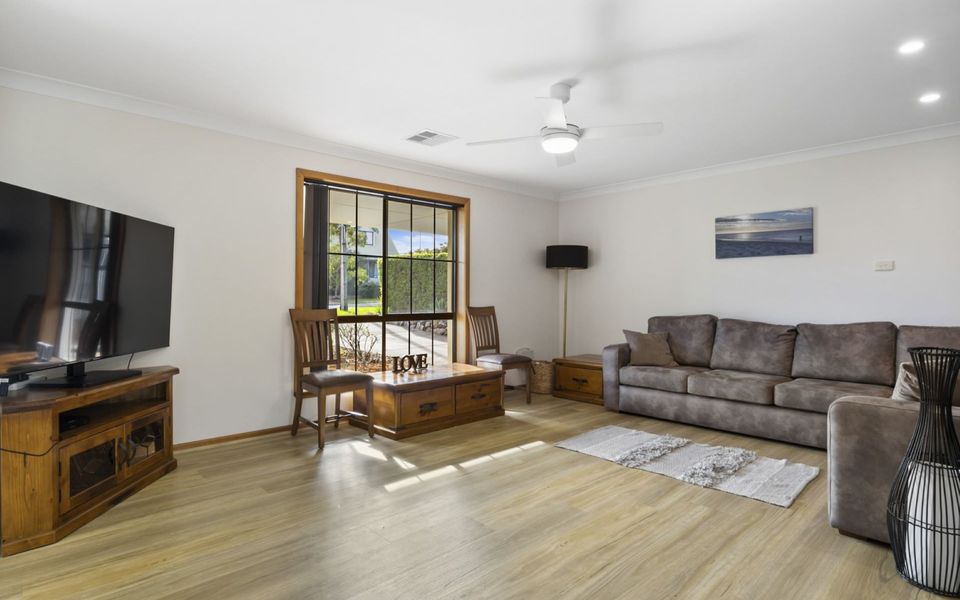 Sea Whisper – 6 Guinea Place