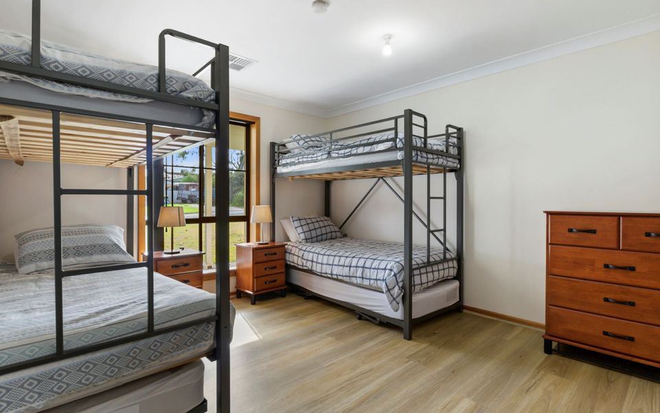 Sea Whisper – 6 Guinea Place