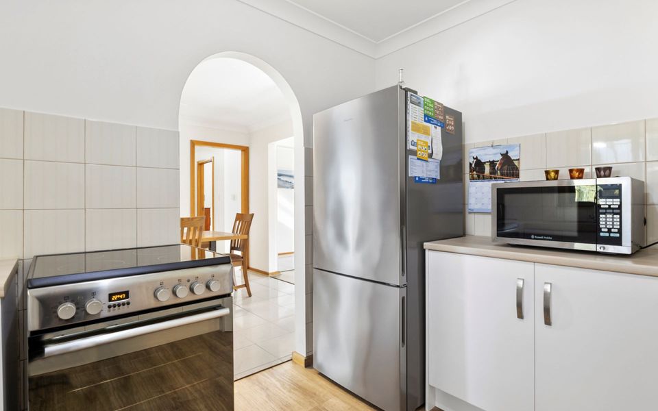 Sea Whisper – 6 Guinea Place