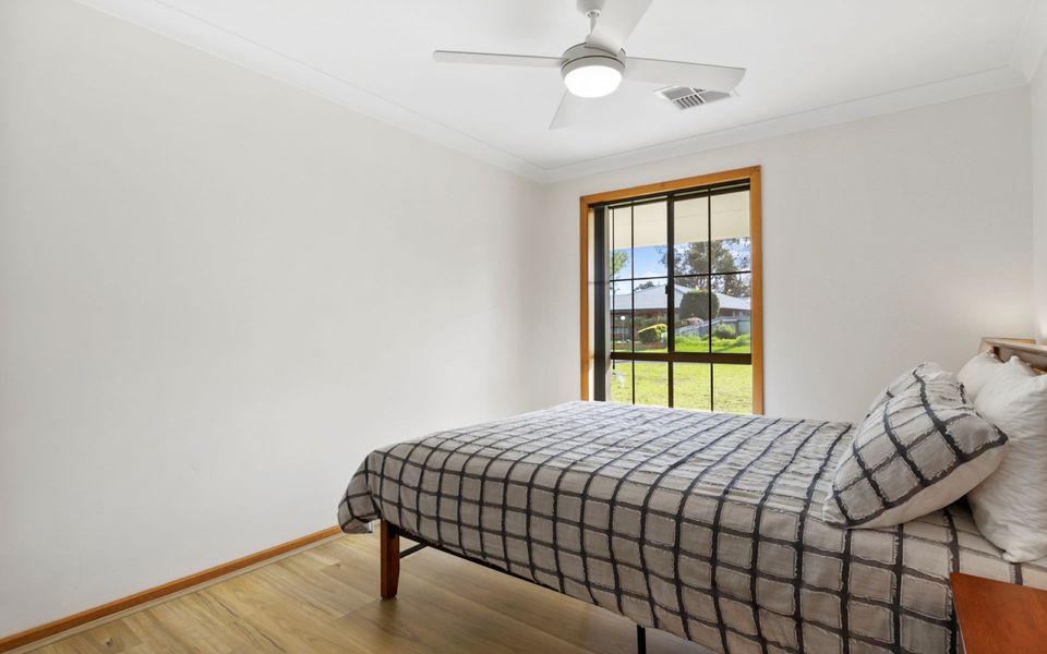 Sea Whisper – 6 Guinea Place