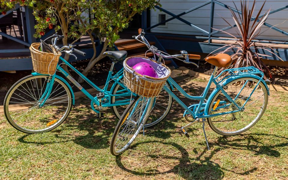 Deja Blue – 4 La Ronde